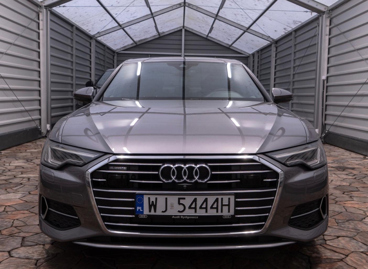 Szary Audi A6 Limousine 50TDI 2018 rok 286 KM