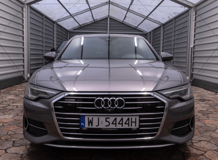 Szary Audi A6 Limousine 50TDI 2018 rok 286 KM