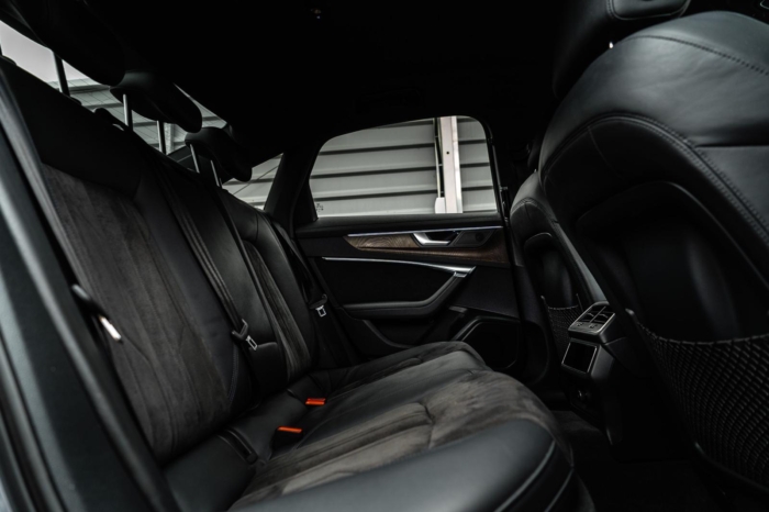 Szary Audi A6 Limousine 50TDI 2018 rok 286 KM