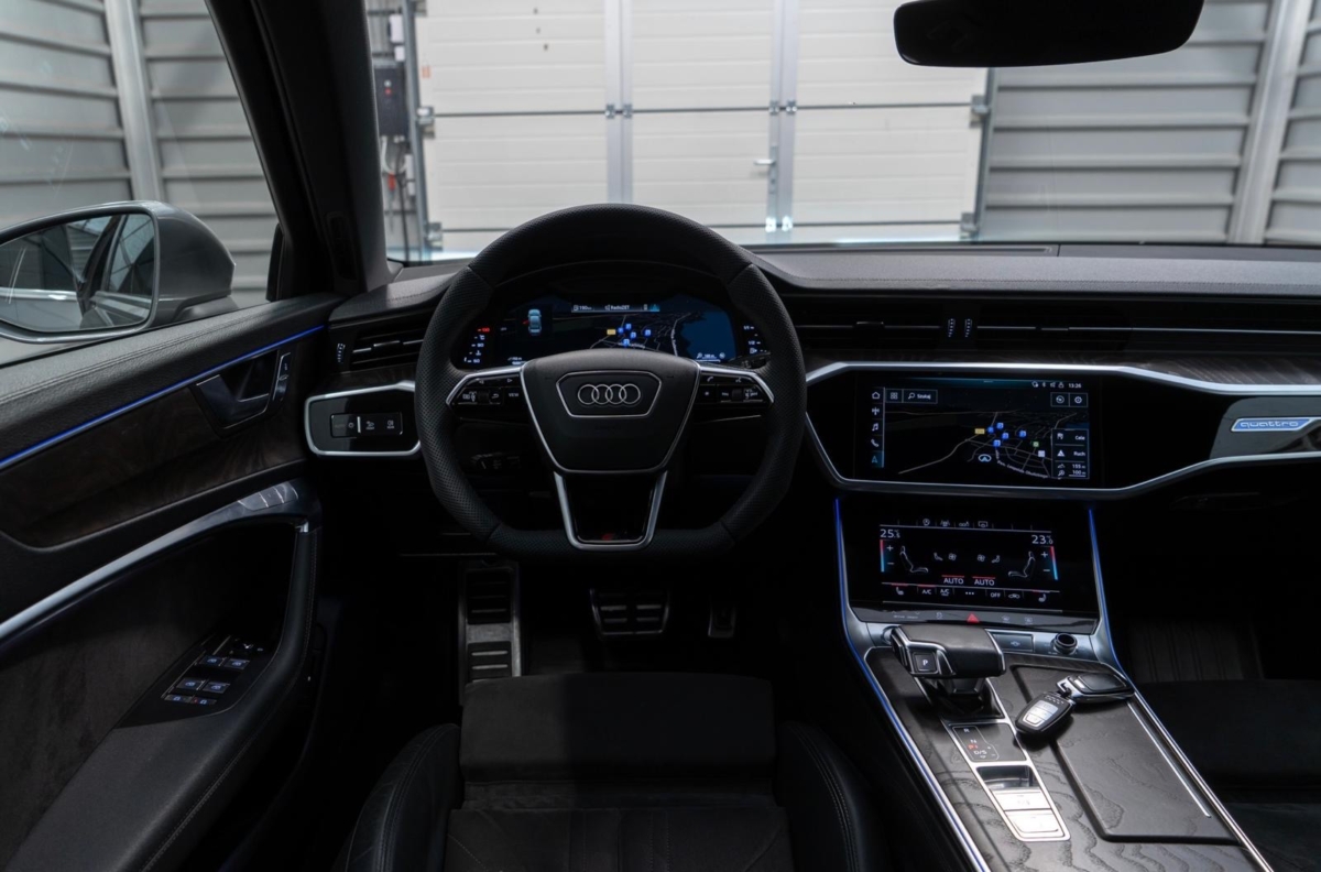 Szary Audi A6 Limousine 50TDI 2018 rok 286 KM