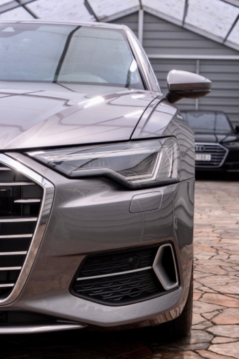 Szary Audi A6 Limousine 50TDI 2018 rok 286 KM