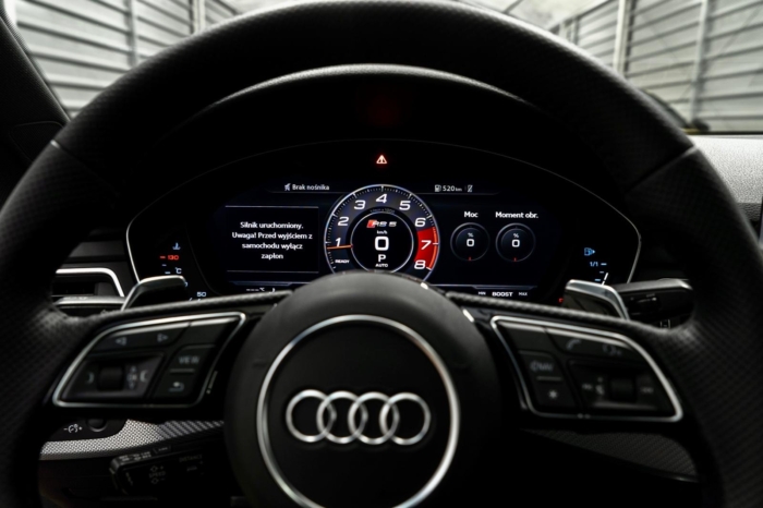 Niebieski Navarra metaliczny Audi RS 5 Exclusive 2018 rok 450 KM