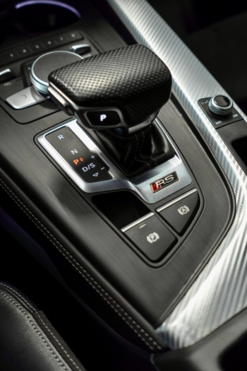 Niebieski Navarra metaliczny Audi RS 5 Exclusive 2018 rok 450 KM