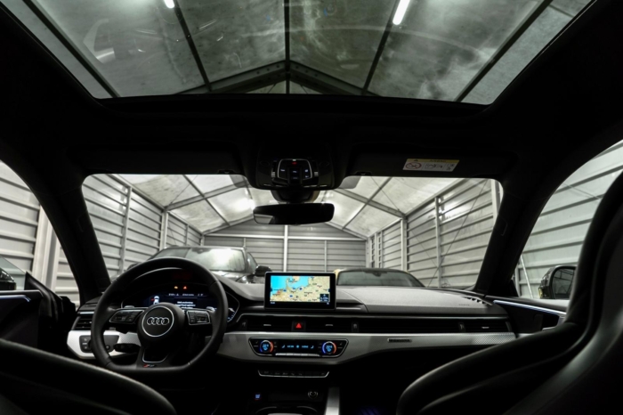 Niebieski Navarra metaliczny Audi RS 5 Exclusive 2018 rok 450 KM