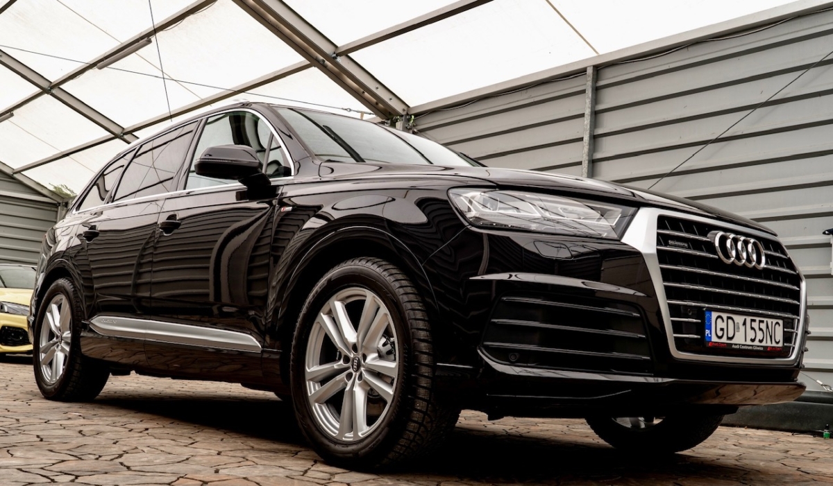 czarny Audi Q7 S-line 3.0TDI 2017 rok