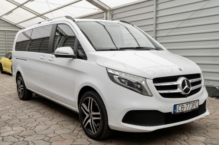Mercedes-Benz V-klasa V300d 2023 rok 250 KM