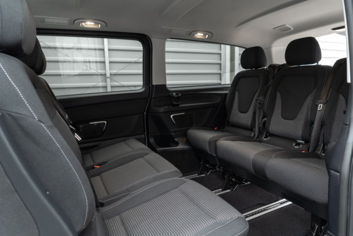 Mercedes-Benz V-klasa V300d 2023 rok 250 KM