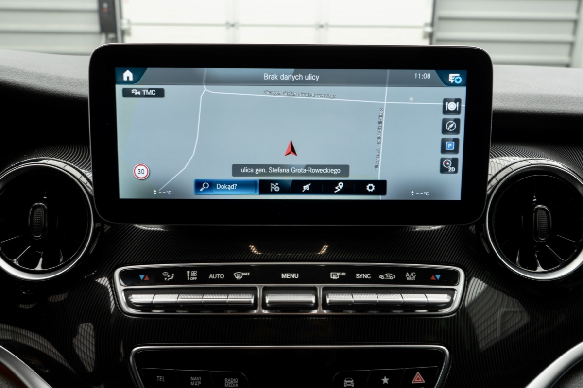Mercedes-Benz V-klasa V300d 2023 rok 250 KM