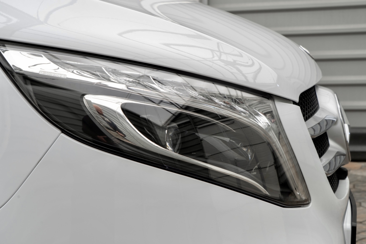 Mercedes-Benz V-klasa V300d 2023 rok 250 KM