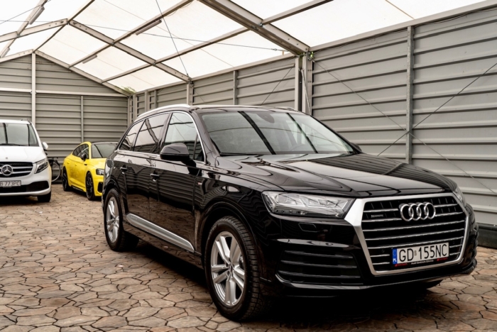 czarny Audi Q7 S-line 3.0TDI 2017 rok