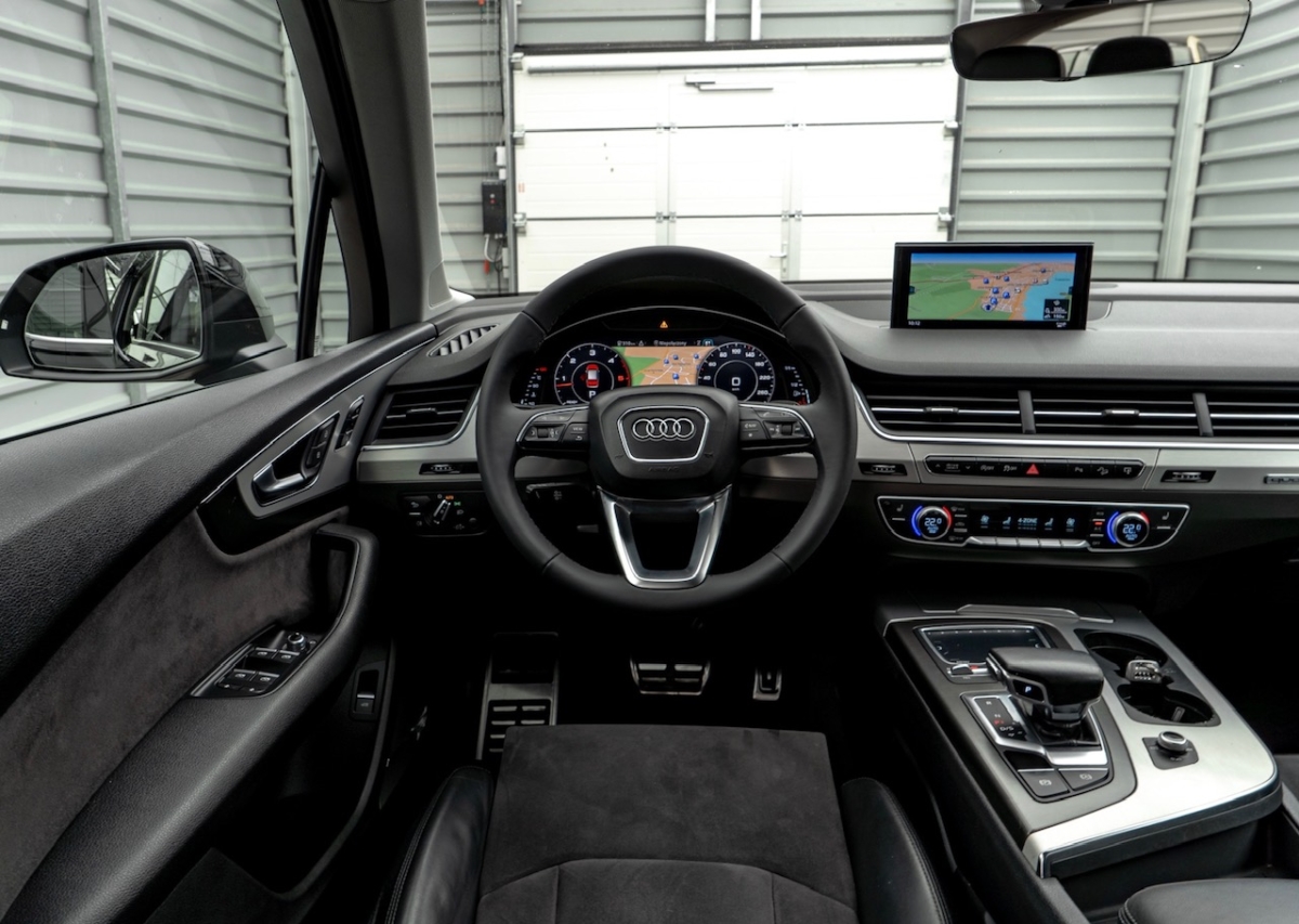 czarny Audi Q7 S-line 3.0TDI 2017 rok